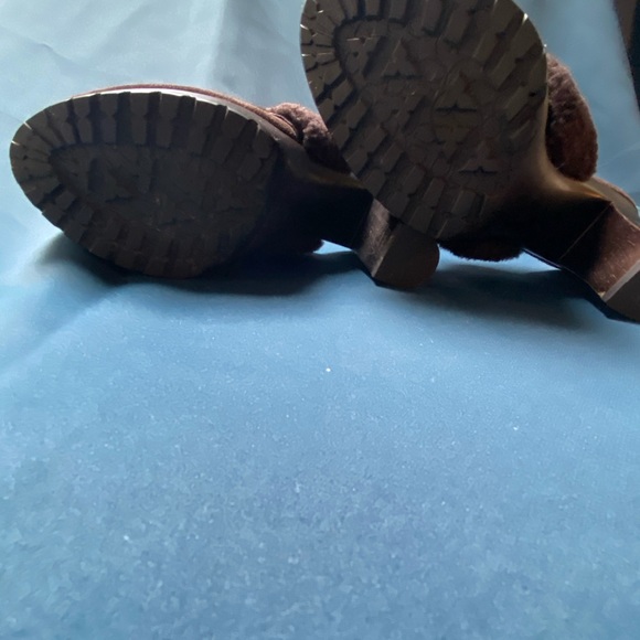 Beautiful Coach brown suede mule - Picture 4 of 4